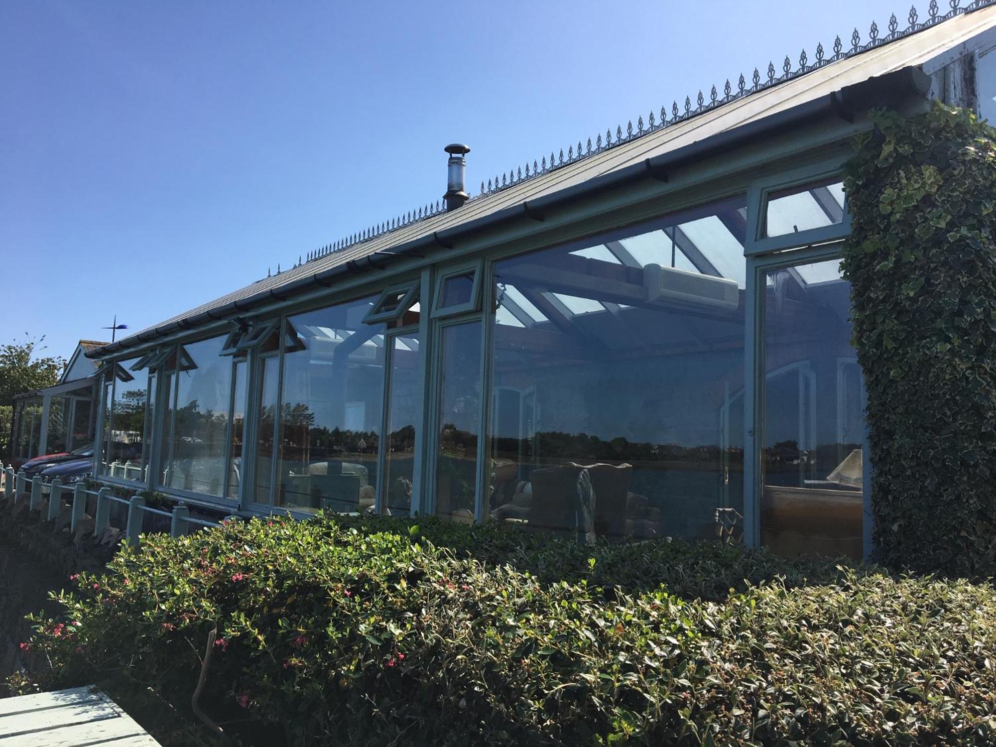 Wood Quay - A Truly Unique, Seafront Experience! Carlingford Exterior foto